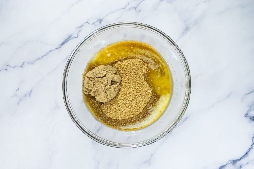 Combine the graham cracker crumbs, brown sugar, and melted butter.