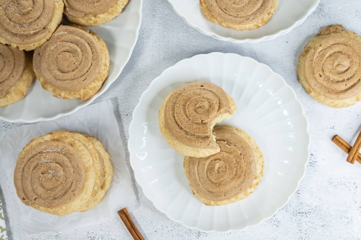 Crumbl copycat churro cookies with cinnamon frosting.