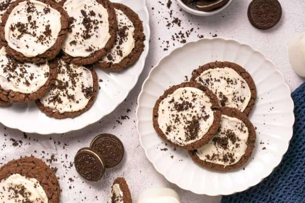 Crumbl Copycat Frosted Oreo Cookies.