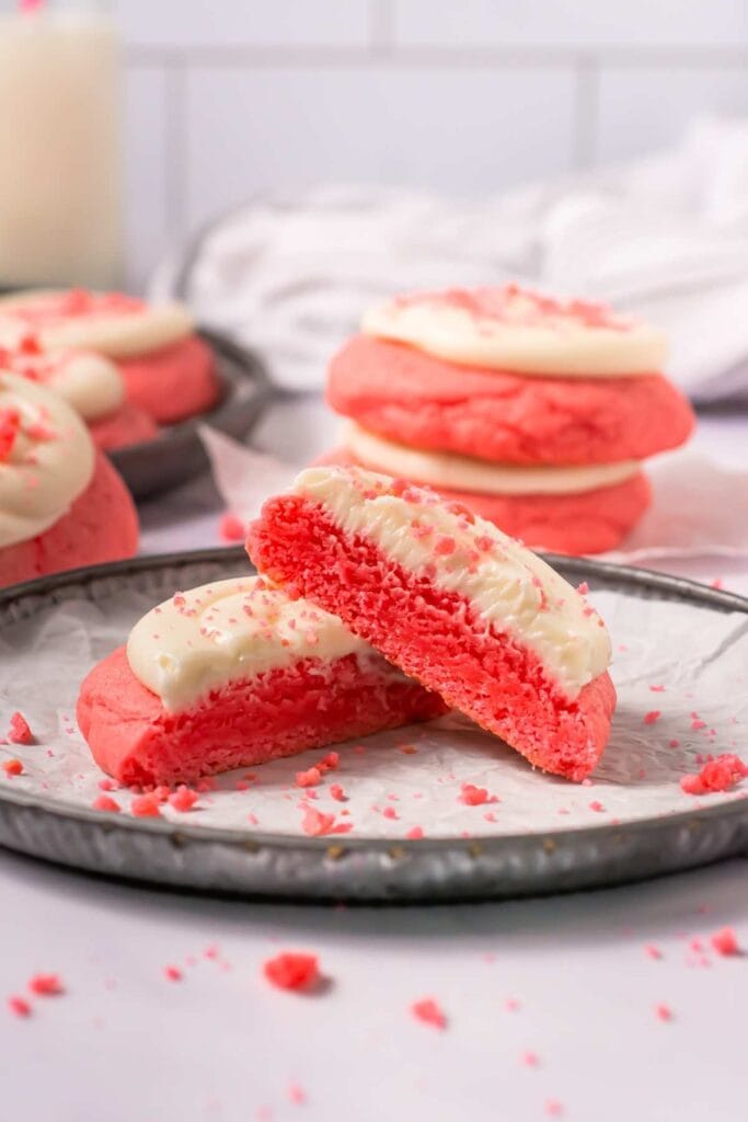 Cut Crumbl Copycat Pink Velvet Cookies
