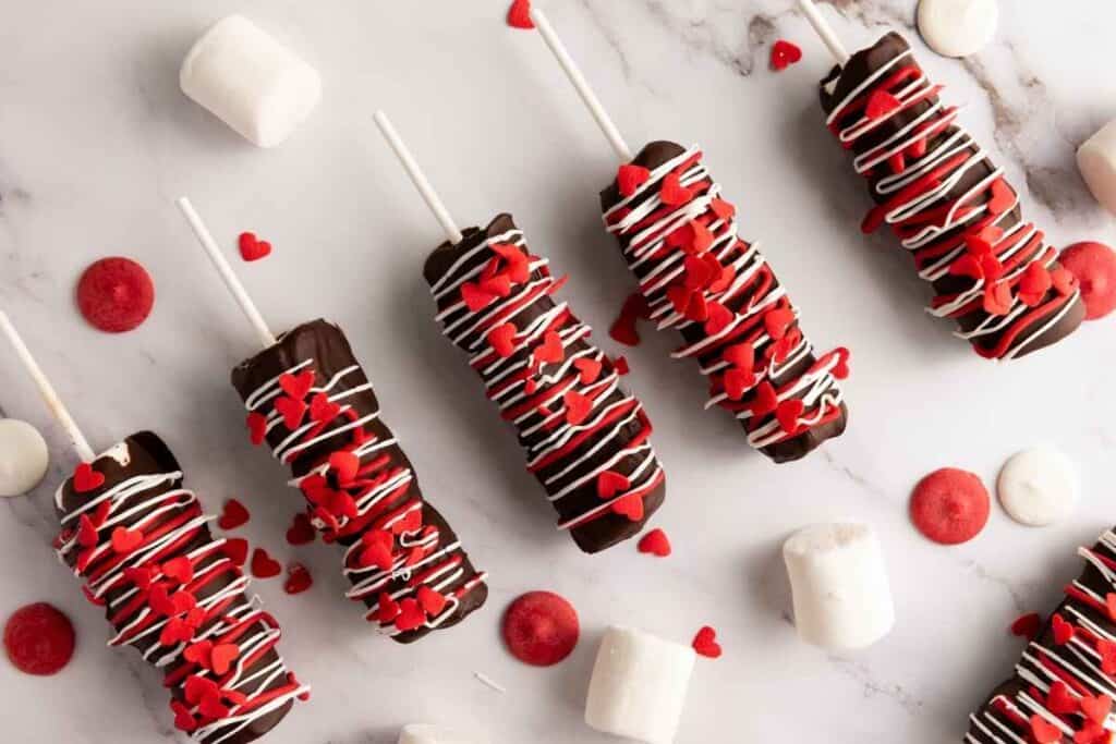 Valentine&rsquo;s Day Marshmallow Pops